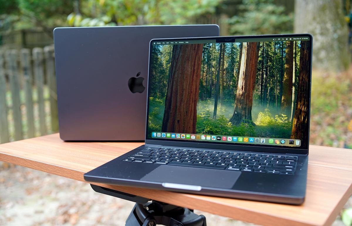 Review MacBook Pro M4 14 Inci